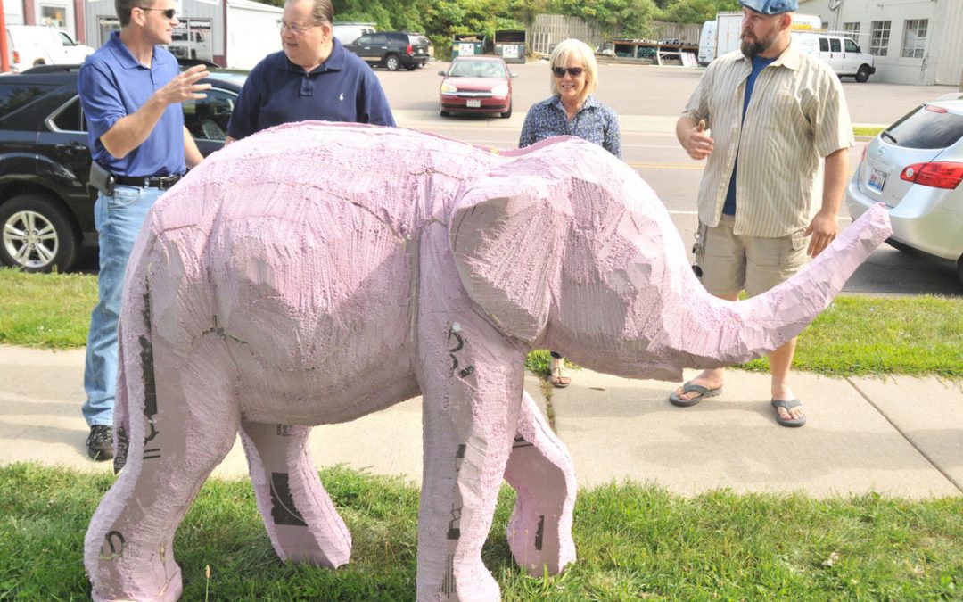 Baraboo dedicates elephant sculpture Saturday