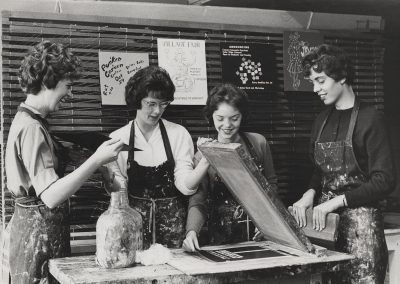 Art students pull serigraphy prints, ca. 1961.
