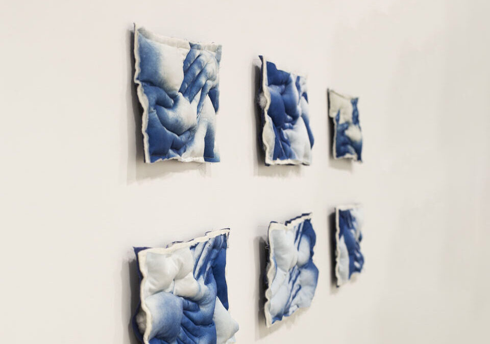 Kate Flake: l’arte tattile che connette al proprio corpo e al prossimo by Francesca Bordignon