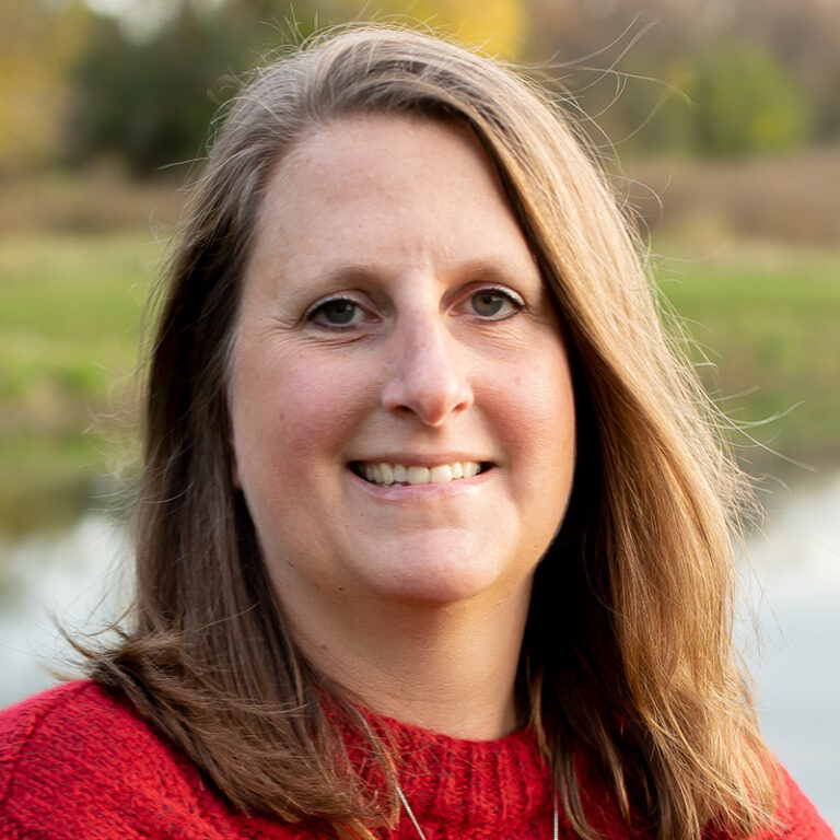 Sandra Taylor-Marshall headshot 800x800